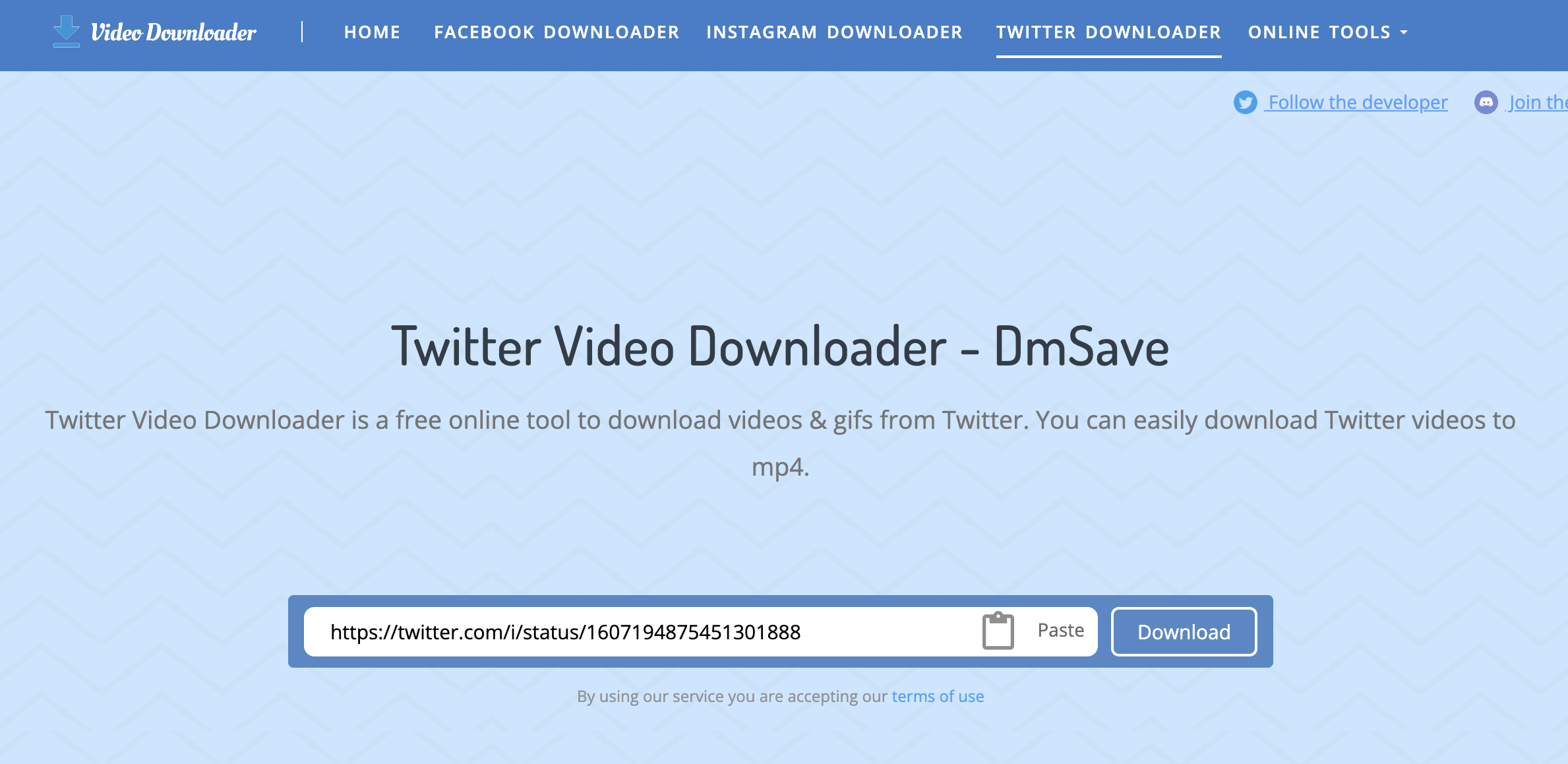 Abra o DmSave, cole o link do vídeo do Twitter copiado na caixa de entrada e clique em [Download];